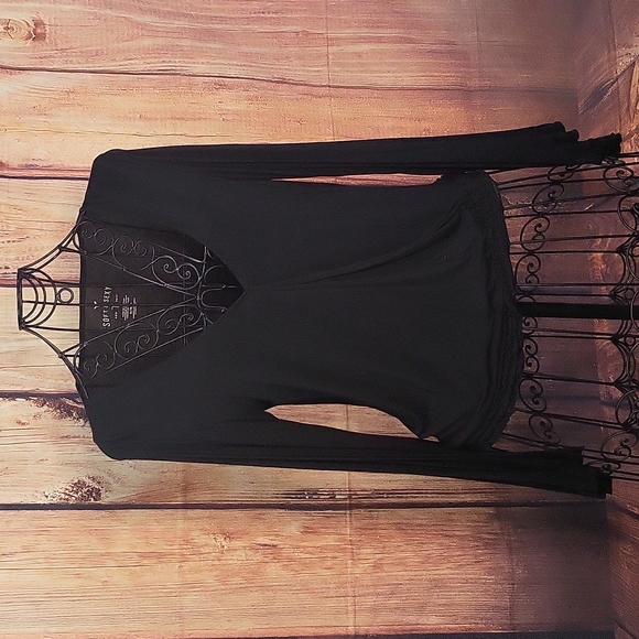 American Eagle Outfitters Crossbody shirt | Size M - Picture 1 of 4